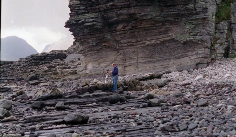 Deltaic sequence coarsening up from Cullaidh oil shales to delta front sands of the Elgol Formation, Isle of Skye