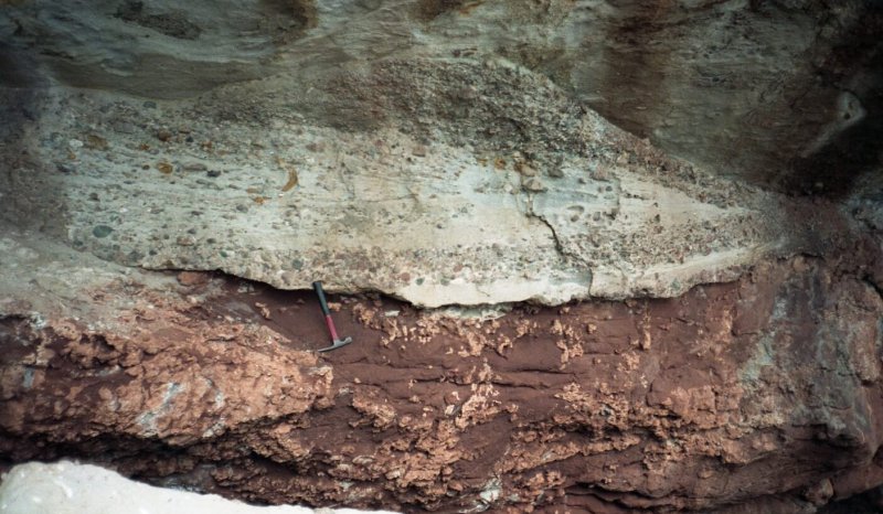 Pebbly channel sandstones cutting through calichified red sands, Triassic, Raasay